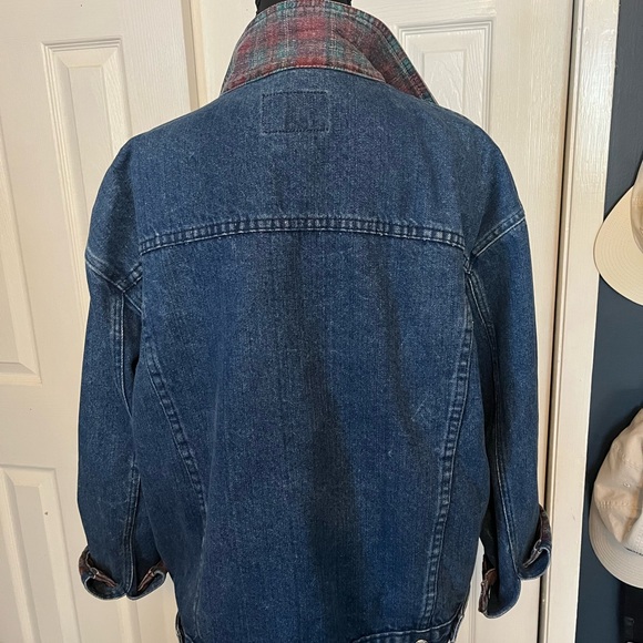Vintage Blue Denim Jacket with Plaid Lining - Picture 9 of 13